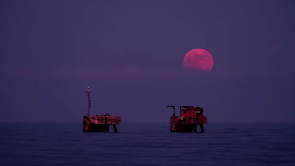 Apa Itu Strawberry Moon