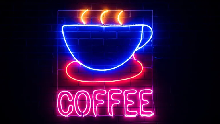 Neon Box vs Billboard: Mana yang Lebih Efisien untuk Promosi Lokal?